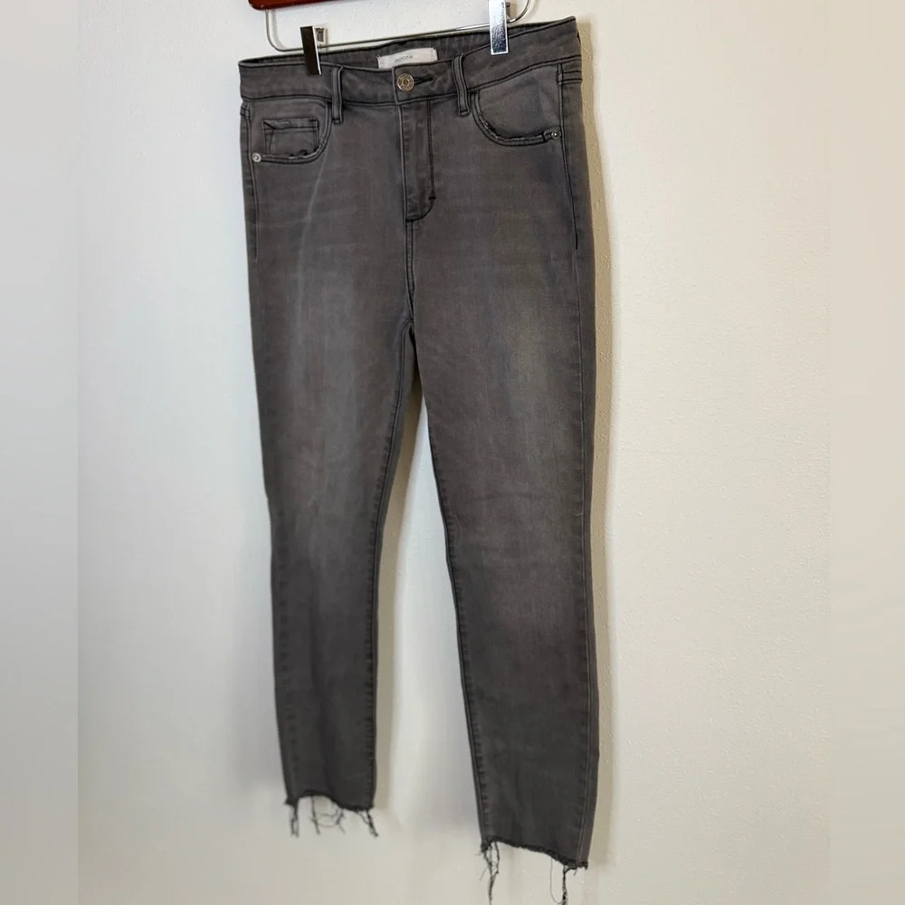 Hidden Jeans Gray Distressed Raw Hem Skinny Jeans Size 29 Stretch - Picture 3 of 11